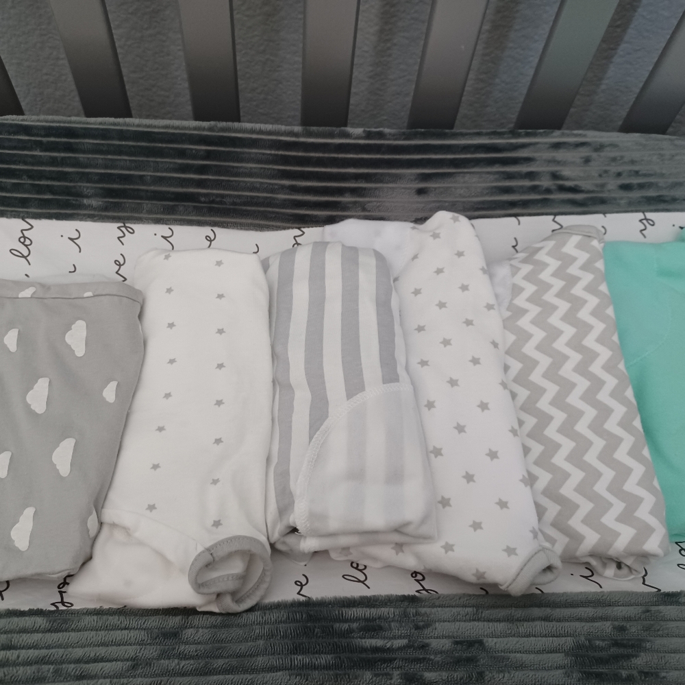 SWADDLE ME Original Swaddle & ziggybaby EUC